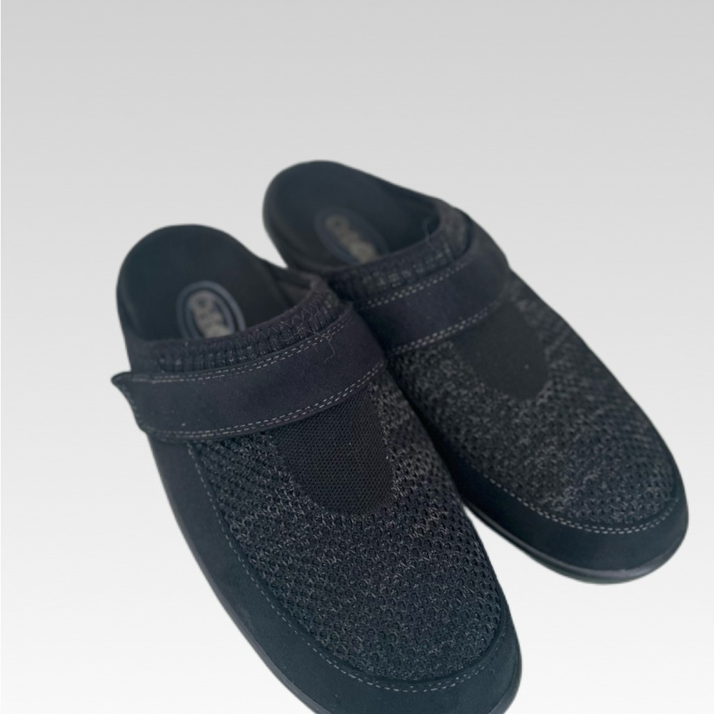 Women's Black Slip-On Slippers size 8